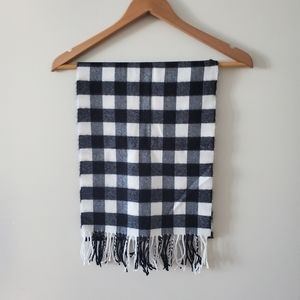 Black and white checkered gingham plaid scarf